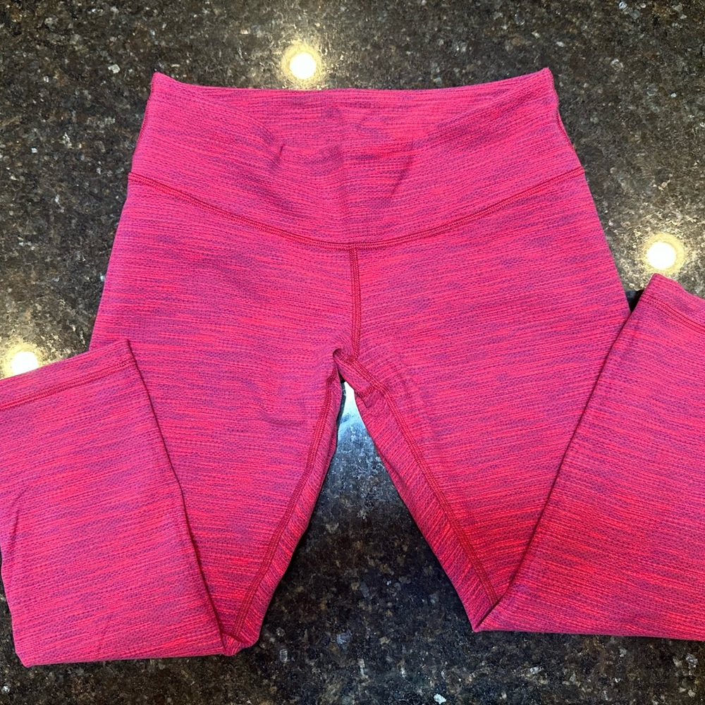 Women’s Lululemon Dark Pink & Purple 3/4 Leggings